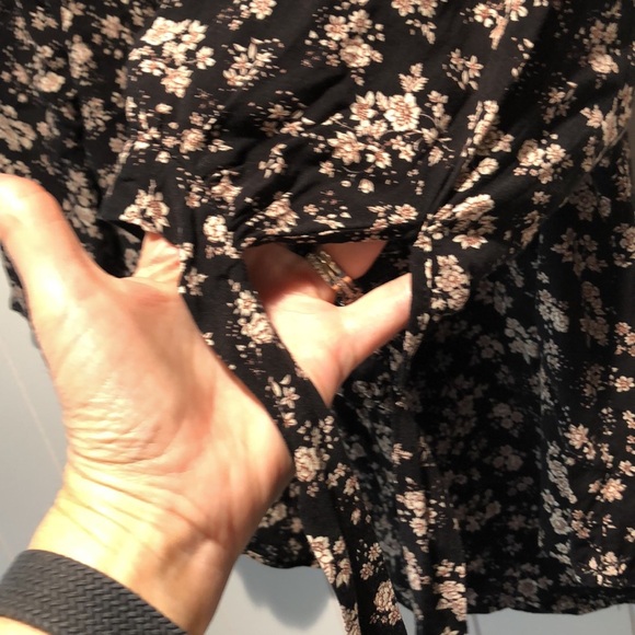Zenobia black floral off shoulders top 3/4 sleeve w tie flowing bohemian top 1XL - Picture 4 of 8